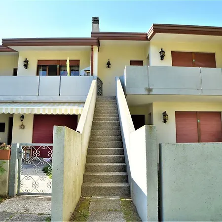 Апартаменты Villaggio Anna *